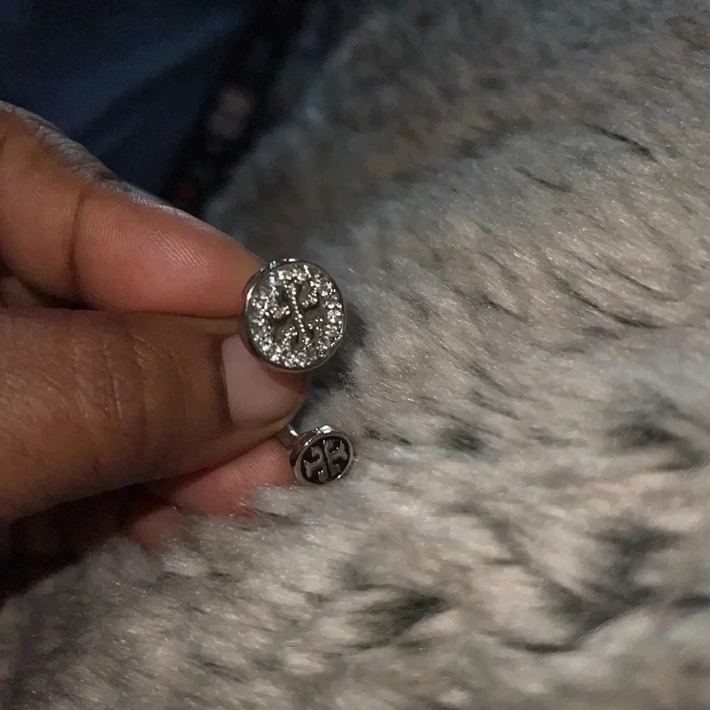 Fashion Tory silver tone open cuff ring  Sz 8 - Picture 3 of 8
